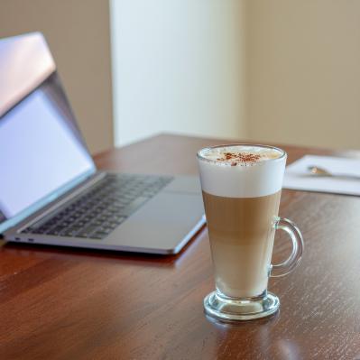 Koffie verkeerd half koffie half warme melk